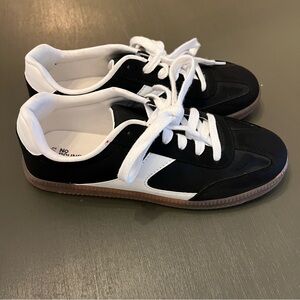 No Boundaries Black and White Women's Sneakers